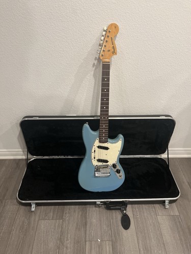 1966 fender mustang - fender,